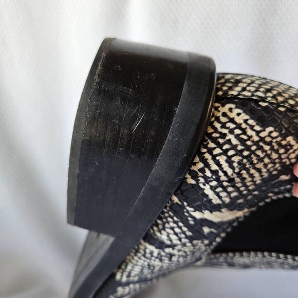 Coach Bowery Bootie in Snakeskin Size 8 - Picture 8 of 8